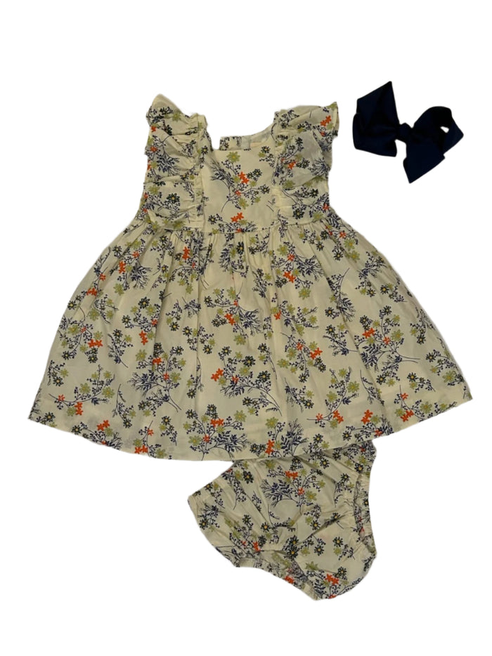 Dress your little one in undeniable charm with this delightful floral baby dress and matching bloomers. The eye-catching print and adorable ruffled sleeves create an irresistible look. Perfect for photos, special events, or just making everyday moments more magical.
Bow not included.