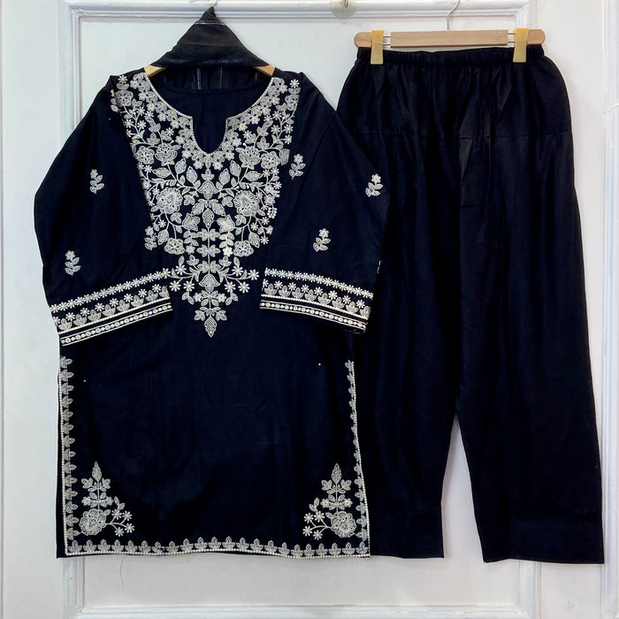 Small / Black