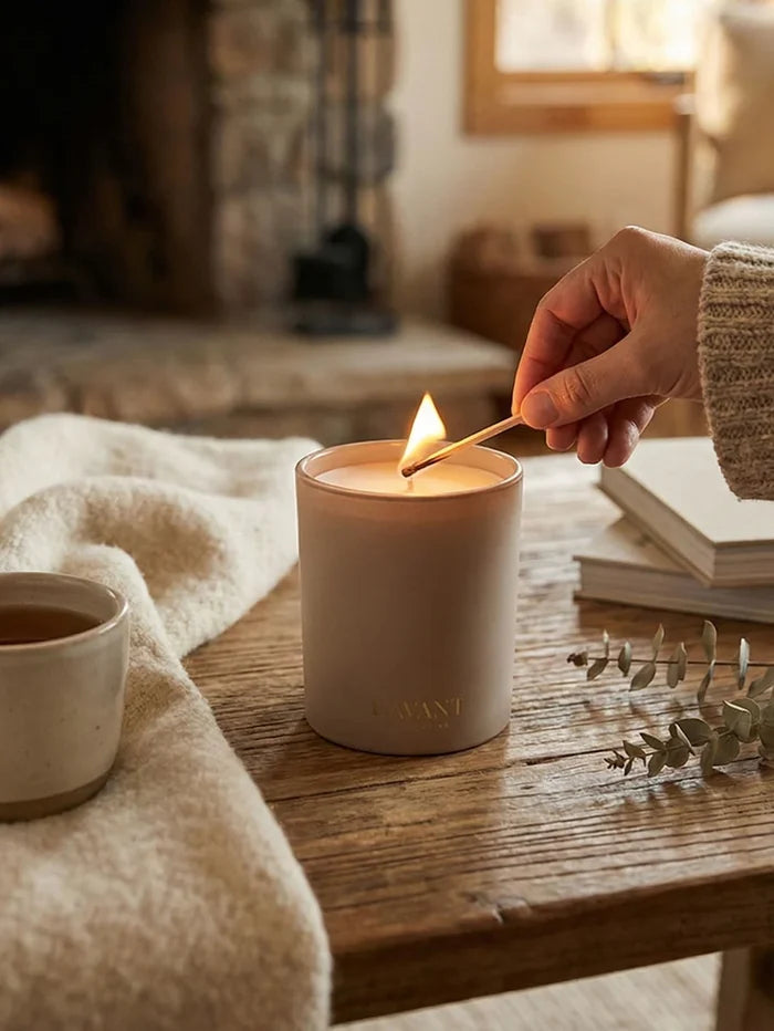L'AVANT Collective: Candle Ambre Santal 8oz - B Social Boutique
