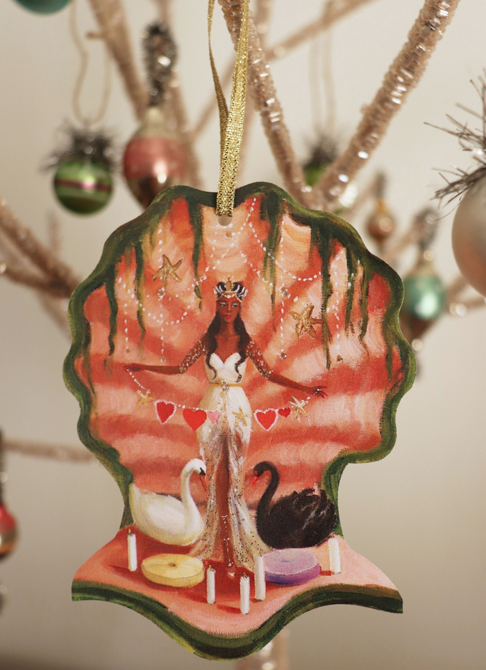 Valentine Venus Paper Ornament