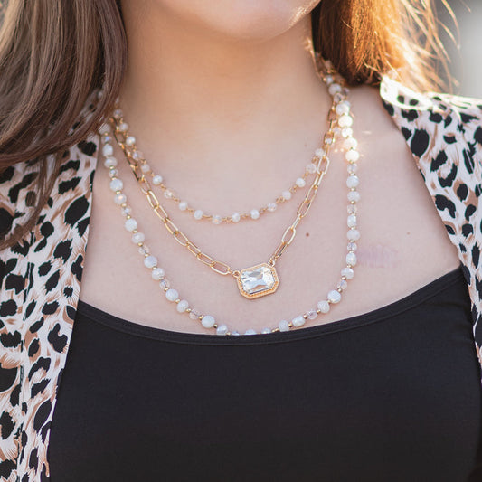 1147 - Crystal Pendant Necklace - White