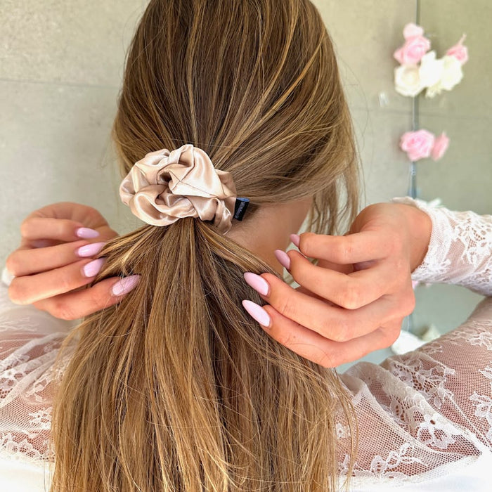 Champagne: Pure Mulberry Silk Scrunchie