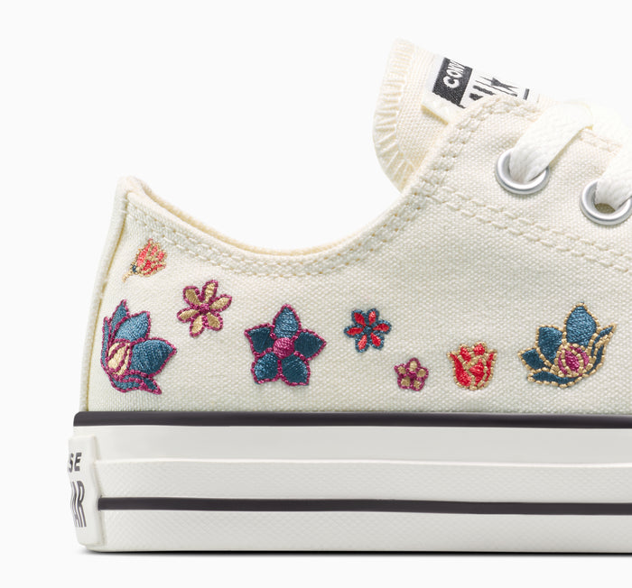 Chuck Taylor All Star Flowers