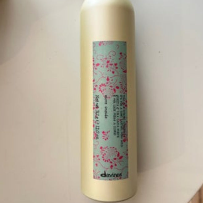 Davines strong hairspray