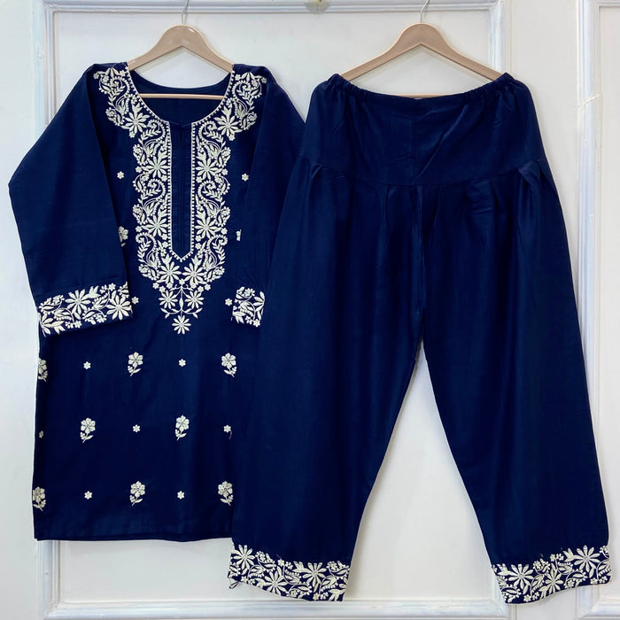 Small / Navy blue