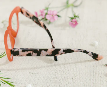 Flora Focus Coral/Black Marble - Peepers Reading Glasses