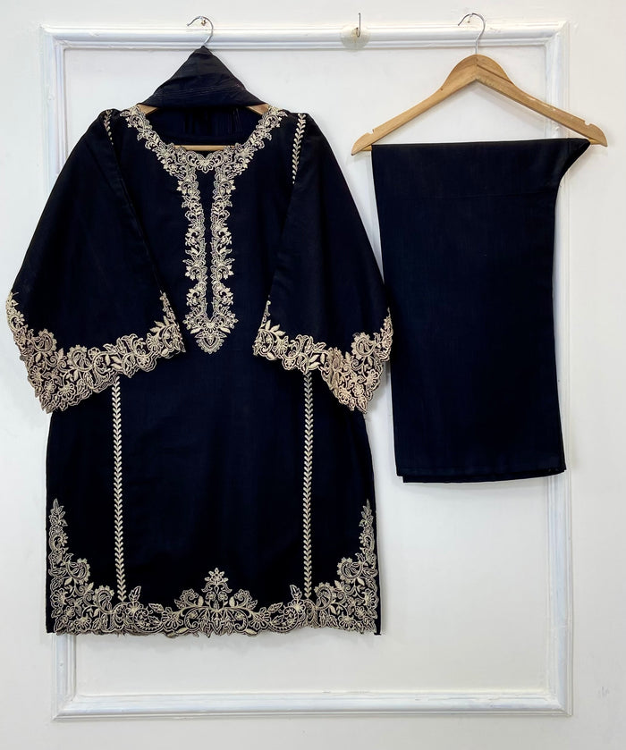 Front Back Cutwork Glam 3PC (Best Seller) (Khaddar) D-210