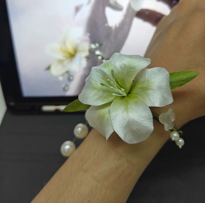 Handmade Ronghua White Flower Set | Love and Deepspace Sylus Qin Che Replica Handheld Bouquet + Wrist Corsage