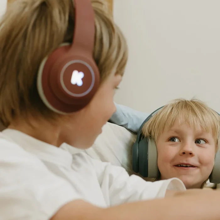 Kidywolf - K-Ears - Bluetooth Headphone - Red - Lifestyle Cut 2