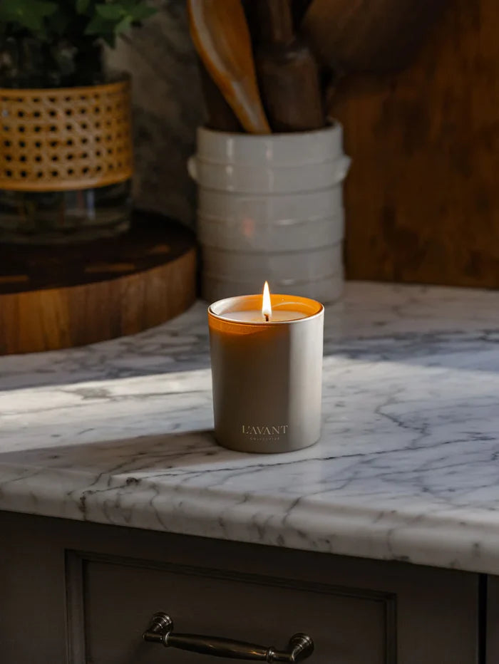 L'AVANT Collective: Candle Ambre Santal 8oz - B Social Boutique