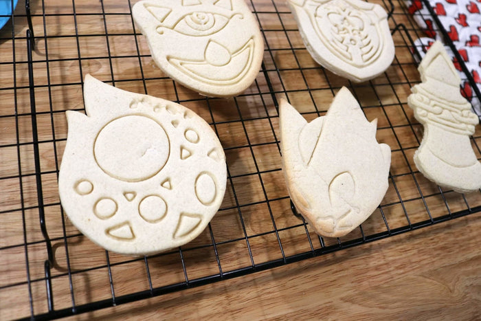 Legend of Zelda Cookie Cutters - Hookshot, Bombchu, Stamina vessel, Mirror Shield, Mask of Truth - Breath of the Wild / Nintendo Gift - LootCaveCo