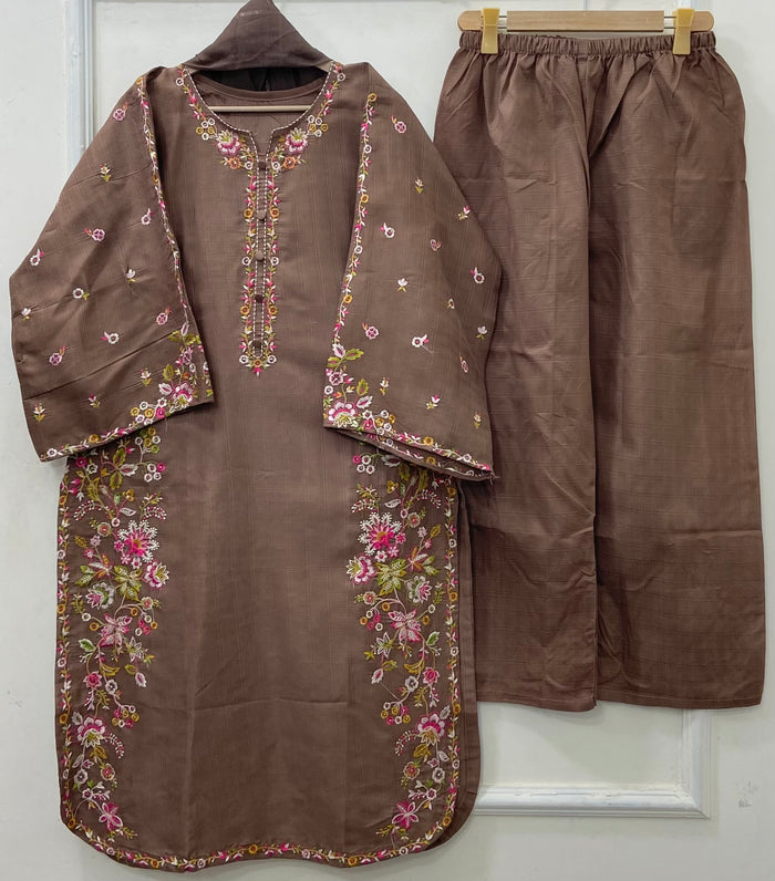 Medium / Brown