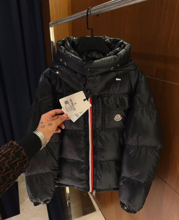 Moncler Montbeliard Down Jacket black