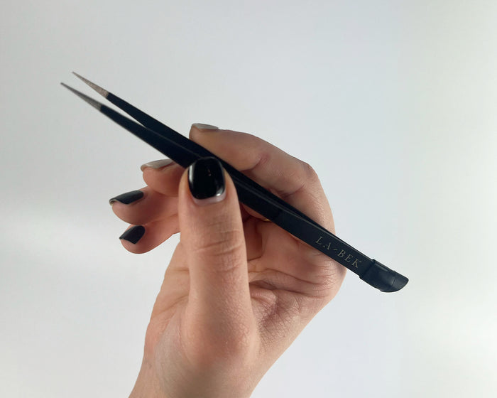 Precision Nail Tweezers with Silicone Sealing Tip