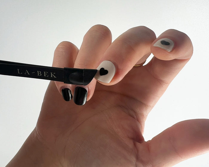 Precision Nail Tweezers with Silicone Sealing Tip