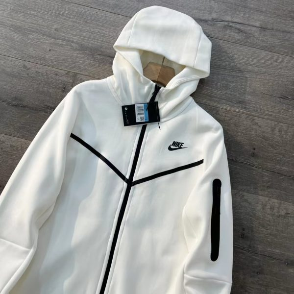 Nike tech White