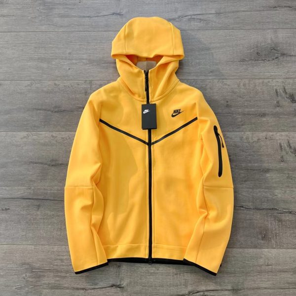 Nike tech Yellow