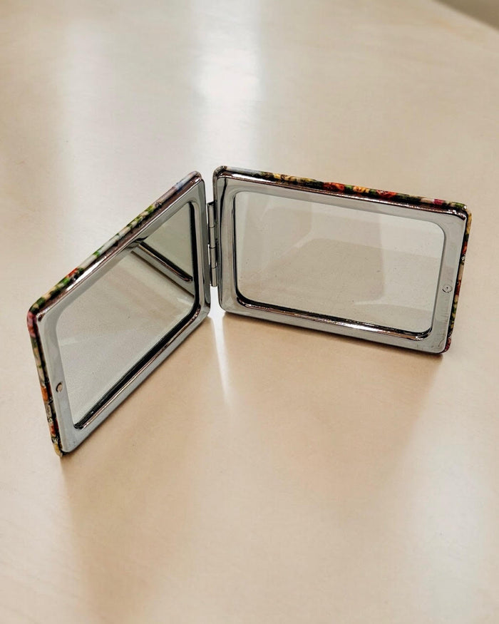 Virgen de Guadalupe Compact Mirror